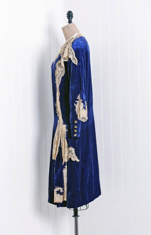 Women's 1920's Sapphire-Blue Velvet & Lace Evening Flapper Dress