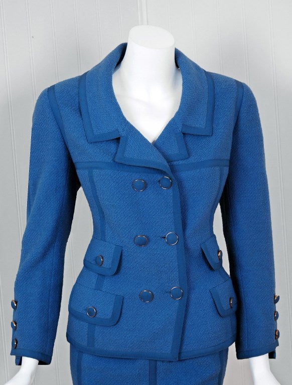 1990's Chanel Periwinkle-Blue Wool Double-Breasted Skirt Suit In Excellent Condition In Beverly Hills, CA