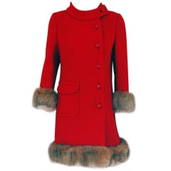 manteau tailleur des années 1960 en laine rouge rubis & en véritable fourrure de renard