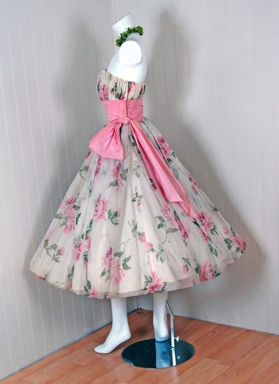 1950's Watercolor Pink-Roses Floral Strapless Full Party Dress