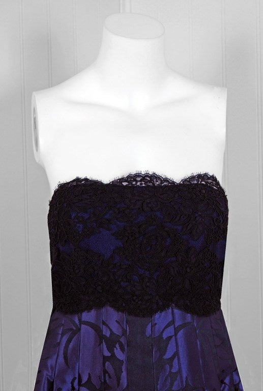 Women's 1970's Geoffrey Beene Purple Print Silk & Lace Strapless Gown