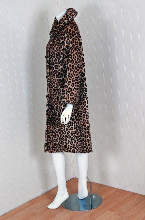 This is an absolute stunning 1960's leopard-print coat by 