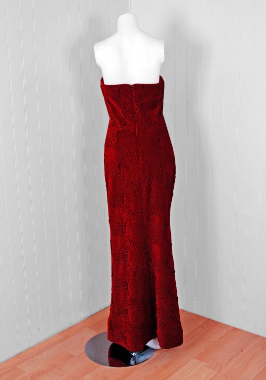 1990's Oscar de la Renta Ruched Ruby-Red Velvet Strapless Gown 1