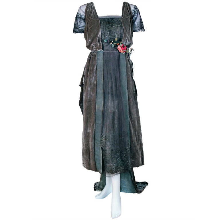 1910
s Edwardian Couture Silver Lame 
Velvet Gown with Train
