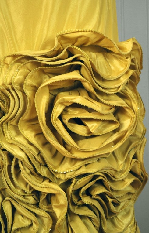 1990's Valentino Couture Geformte Chartreuse Taft gestaffelte Kleid 1