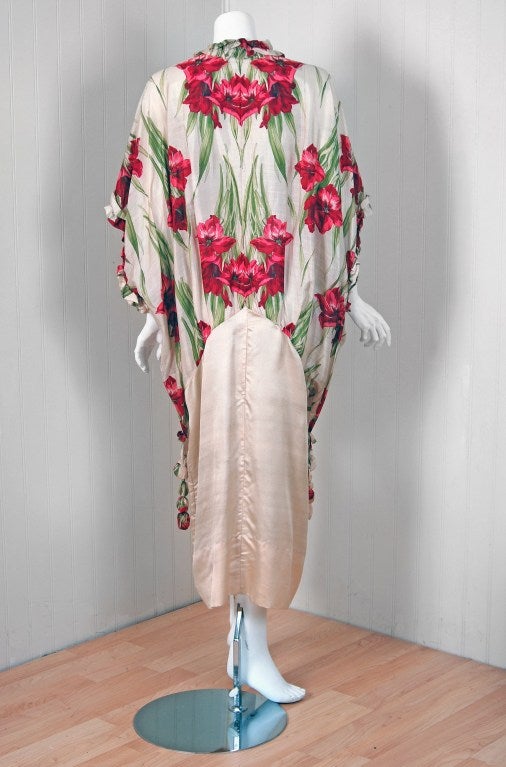 1910's Edwardian Floral-Garden Silk Angel-Sleeve Boudoir Caftan Jacket 2