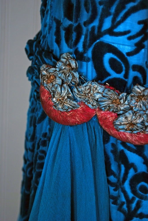 blue 1920s dress