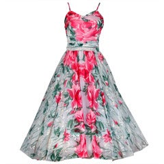 robe de soirée Emma Domb en mousseline imprimée à fleurs roses et roses des années 1950