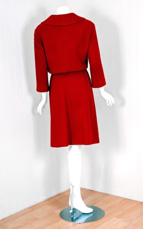 1957 Christian Dior Haute-Couture Red Wool Double-Breasted Dress Suit Ensemble In Excellent Condition In Beverly Hills, CA
