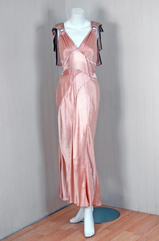 1930's Champange Pink Bias-Cut Satin & Fur Gown with Bolero In Excellent Condition In Beverly Hills, CA