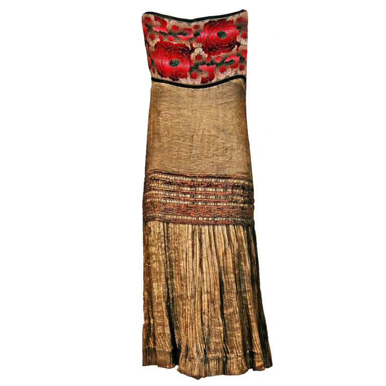 1920's Elegant French Metallic-Gold Pleated Lame Floral Drop-Waist Flapper Dress