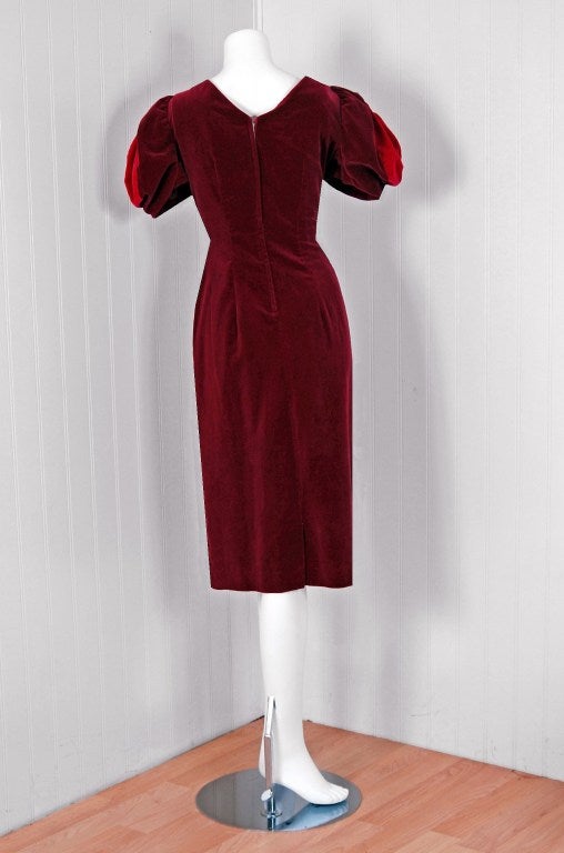 Women's 1950's Burgundy-Red Ombre Velvet Sculpted Rose Sleeves Cocktail Wiggle Dress