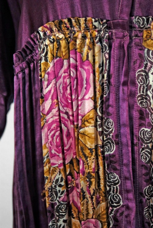 Black 1910's Edwardian Purple-Roses Pleated Print Silk Art-Nouveau Boudoir Jacket 