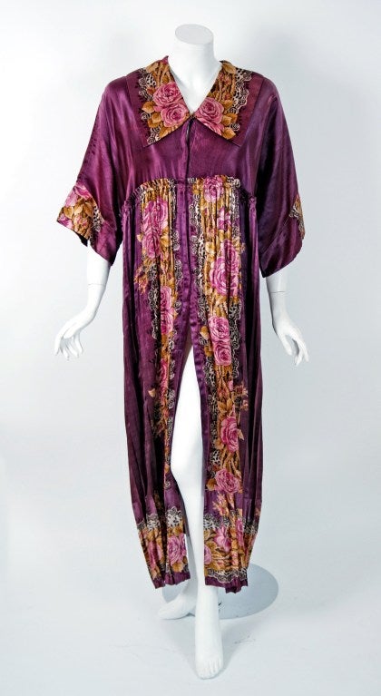1910's Edwardian Purple-Roses Pleated Print Silk Art-Nouveau Boudoir Jacket  1