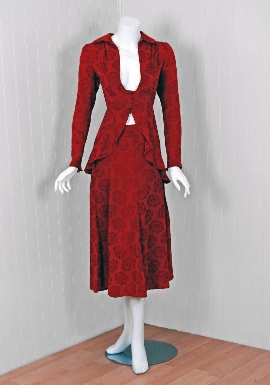 English fashion designer, Raymond “Ossie” Clark, was a leading light in the London “swinging sixties” fashion era and is now renowned for his romantic flowing gowns. Ossie Clark vintage clothing is rare, unique and highly collectible. This stunning