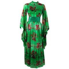 1970's Mollie Parnis Emerald-Green Print Silk Winged Kimono-Sleeves Dress Gown