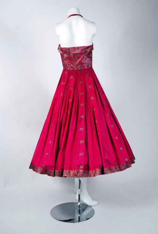 1940's Fuchsia Floral Print Metallic Indian-Silk Halter Full-Skirt Party Dress In Excellent Condition In Beverly Hills, CA