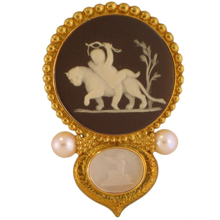 Vintage Wedgwood Brooch 2 For Sale on 1stDibs