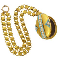 Victorian Chain 
Locket