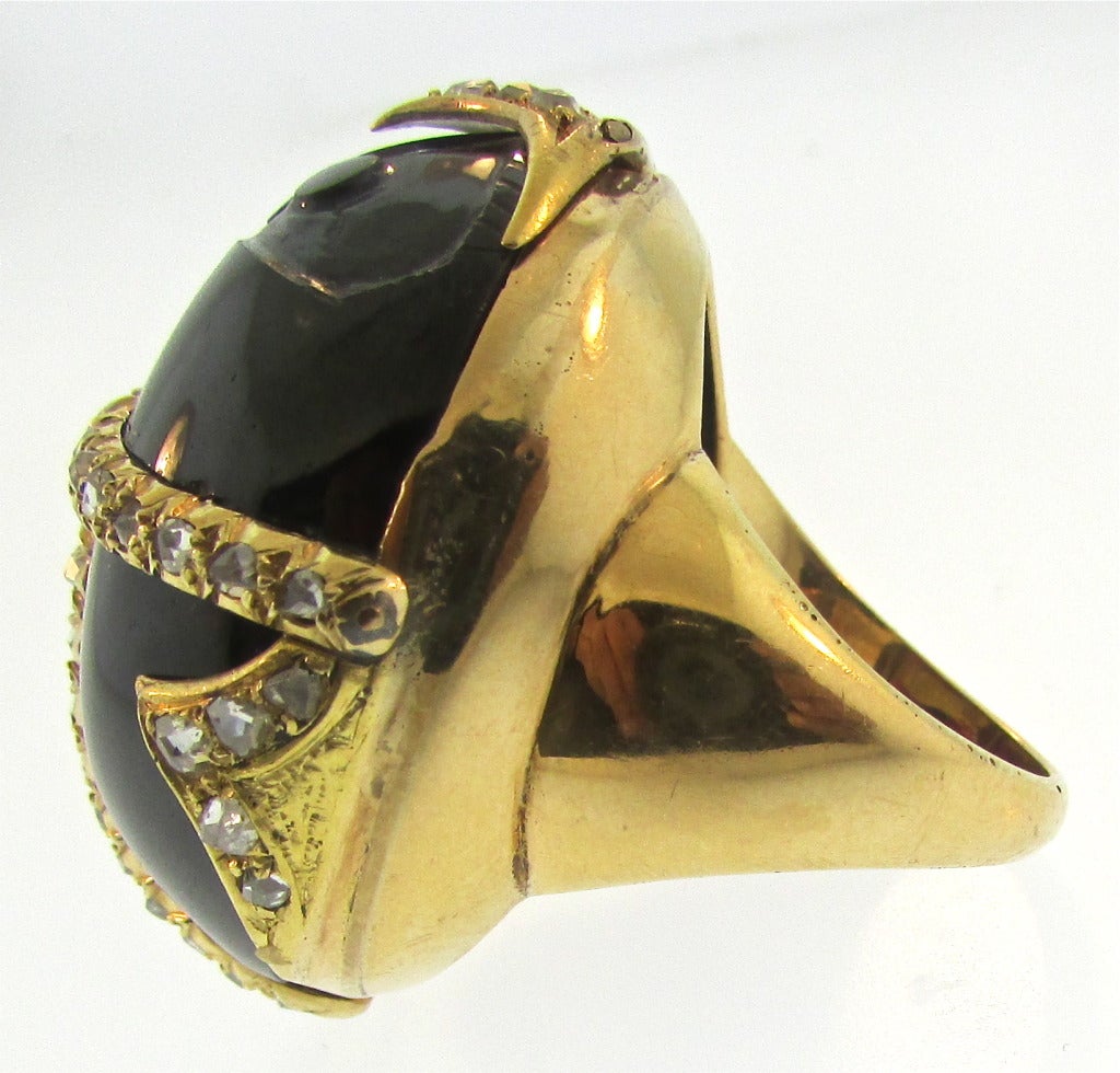 Victorian Egyptian Revival Scarab Garnet Diamond Ring In Excellent Condition For Sale In New York, NY