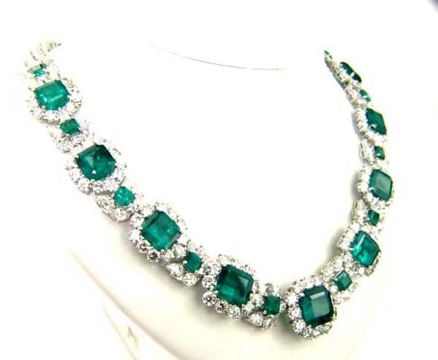 
Magnificent Columbian Emerald Diamond Platinum Necklace

The Necklace is 45 cts Emerald (Columbia Miner) and 55 cts Diamond approximately G/H Color, VS clarity.
