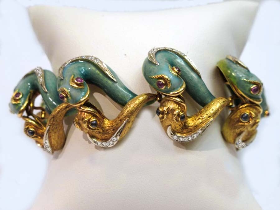 Unique Gold Diamond Fish bangle