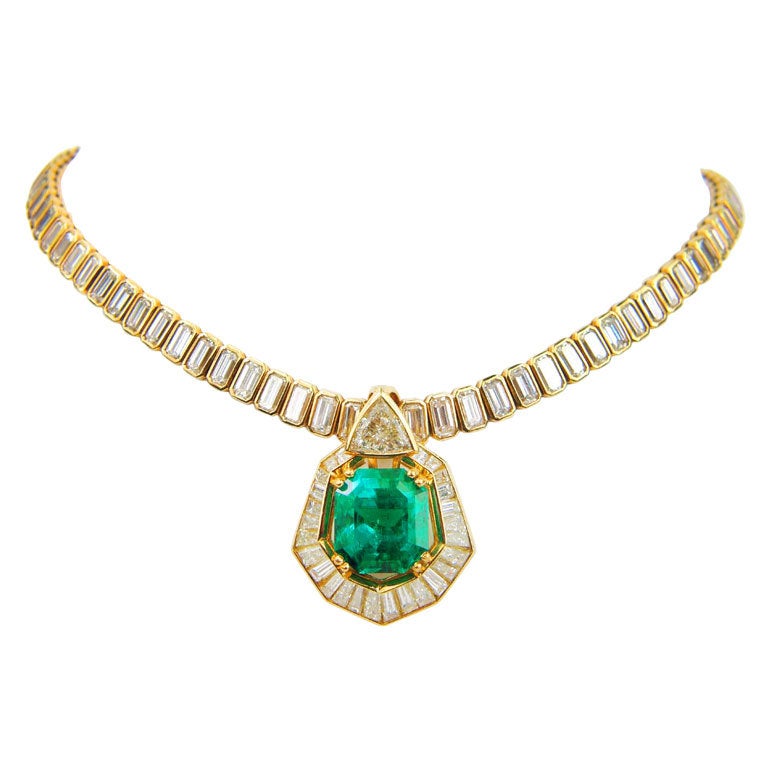 Colombian Emerald Diamond Gold Necklace For Sale