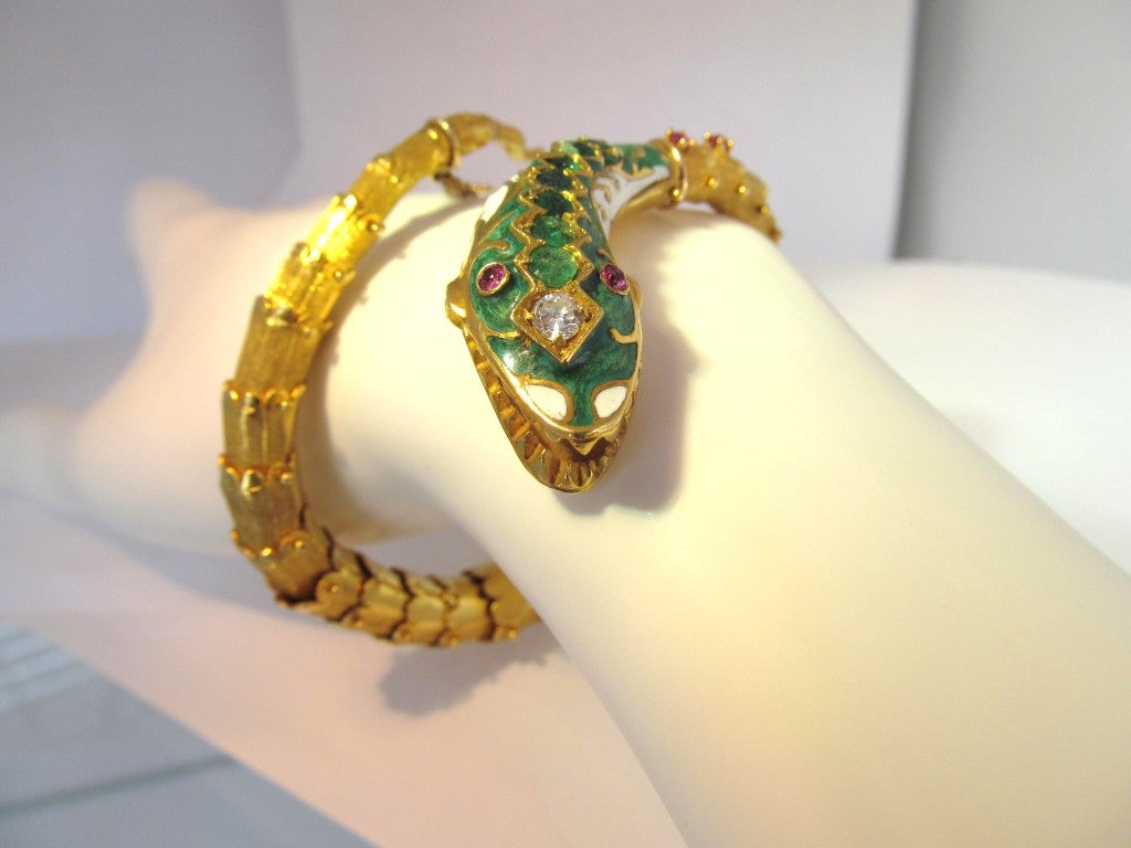 Women's Superb Gold Snake Bracelet / Bangle