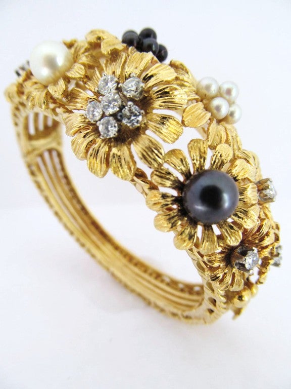 Superb Gold, Diamond & Pearl Bracelet / Bangle
