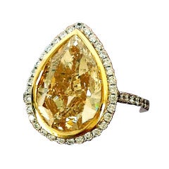 Vintage Elegant Large Pear Shape Yellow Diamond Ring