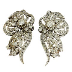 Alluring Pair of 1940
s Diamond Earrings