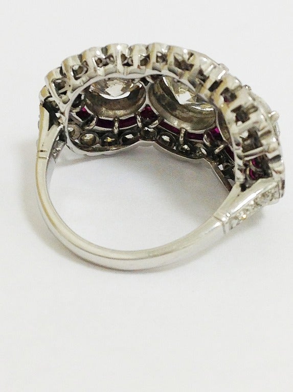 Magnificent Ruby Three Diamond Ring In Excellent Condition In Coral Gables, FL