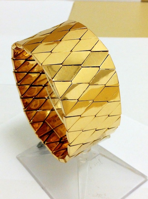 Ultra Chic Large Gold Articulated Tank Bracelet