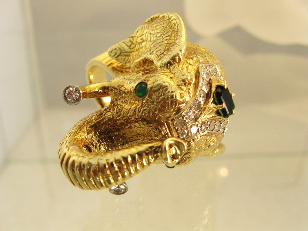 Women's Le Triomphe bold Elephant Gold Ring
