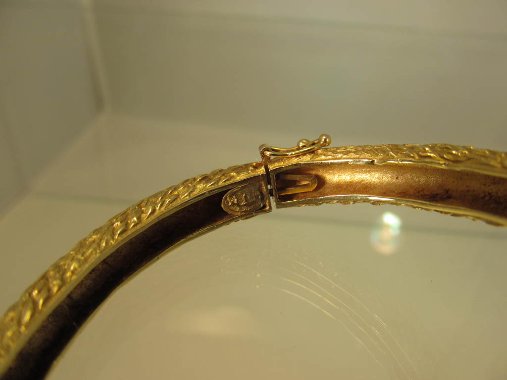 Le Triomphe Gold Rams Head Bangle / Bracelet 4
