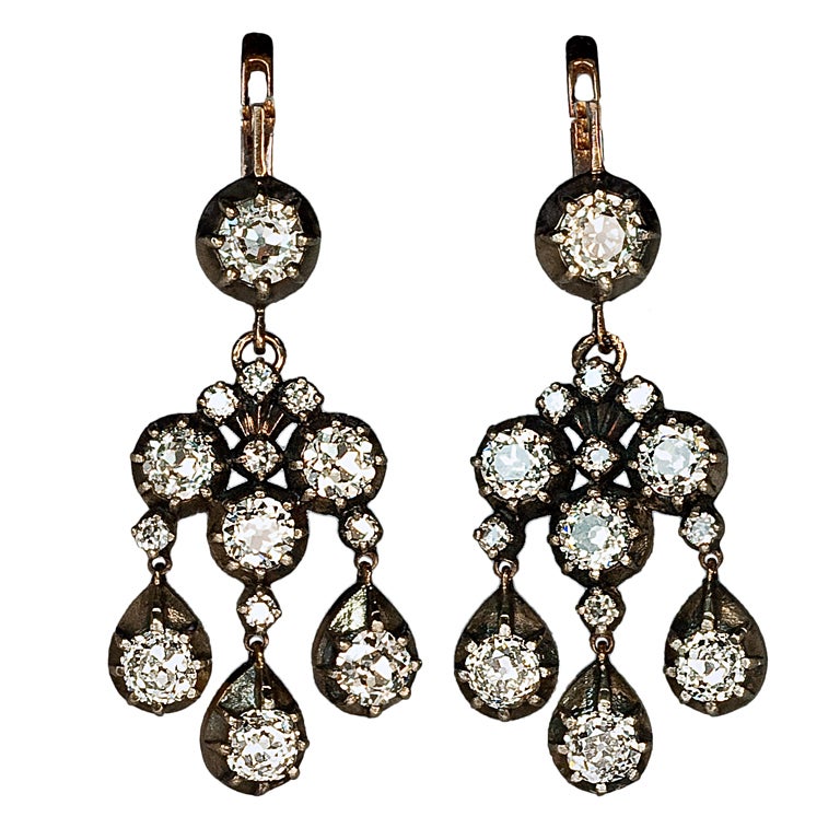4.40 Carats Antique Style Girandole Diamond Earrings