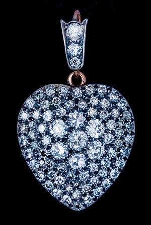 Antique Heart Shaped Diamond Pendant c. 1900 In Excellent Condition In Chicago, IL