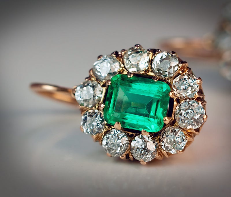 Antike russische Smaragd-Diamant-Cluster-Ohrringe c. 1890 (Viktorianisch)
