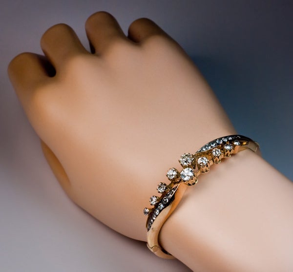 Women's Elegant Belle Époque Russian Crossover Bangle