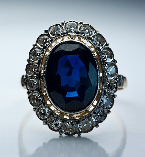 Antique Sapphire Diamond Engagement Ring In Excellent Condition In Chicago, IL