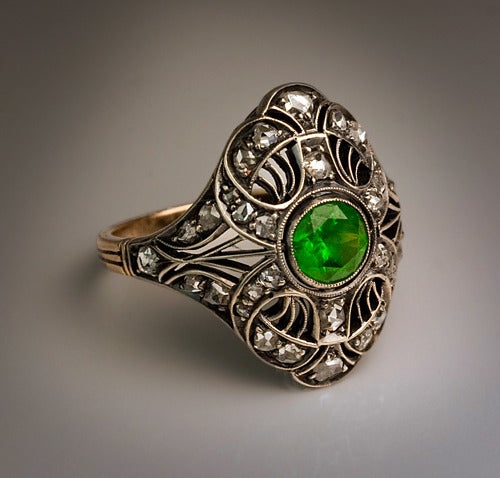 Art Deco Russian Demantoid Ring In Excellent Condition In Chicago, IL