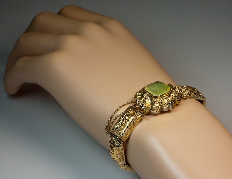 Women's Antique Georgian Carved Jade Gold Bracelet with Islamic Scripture For Sale