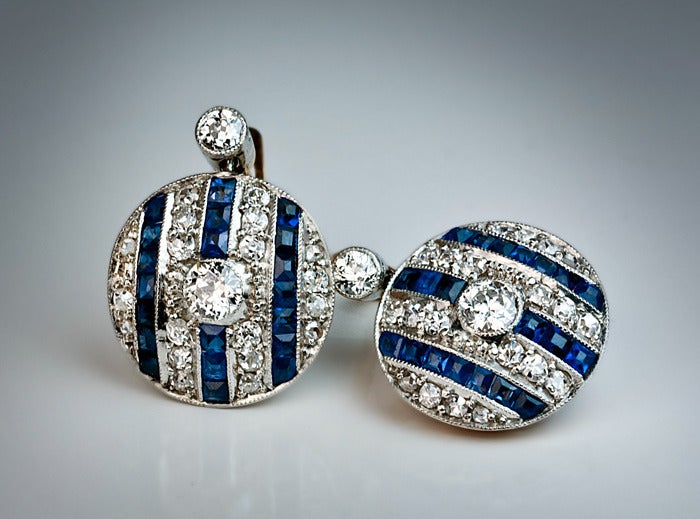 Art Deco Sapphire Diamond Earrings In Excellent Condition In Chicago, IL