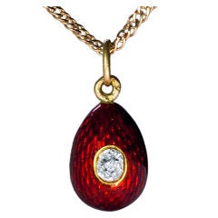 CARL FABERGE Pendentif oeuf en émail guilloché ancien