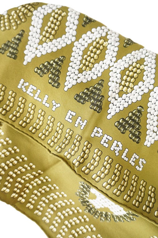 2010 Kelly en Perles on Vintage Silk 1