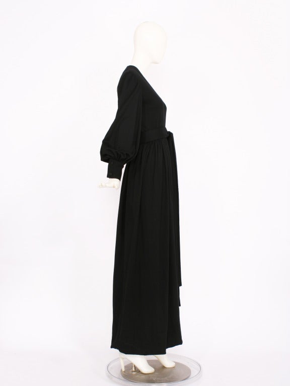 NORELL-TASSELL Black 1970s Blouson Sleeve Maxi Dress In Excellent Condition For Sale In New York, NY