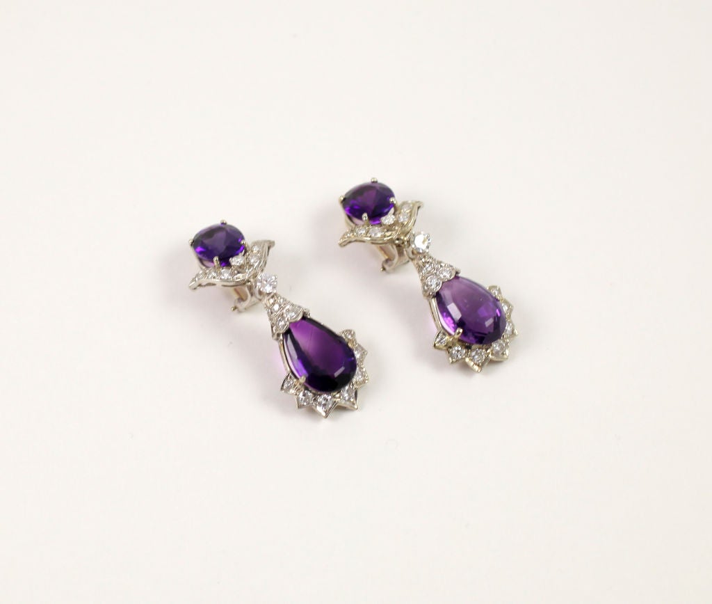 Royal Amethyst Diamond Gold Drop Earrings In Excellent Condition In Stamford, CT