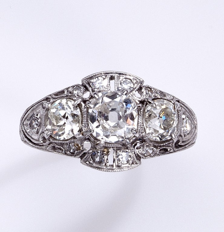 Breathtaking Three Diamond Platinum Ring In Excellent Condition In Stamford, CT