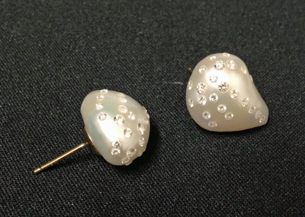 Russell Trusso Diamond-Embedded Freshwater Pearl Wisteria Earrings In New Condition In Dallas, TX