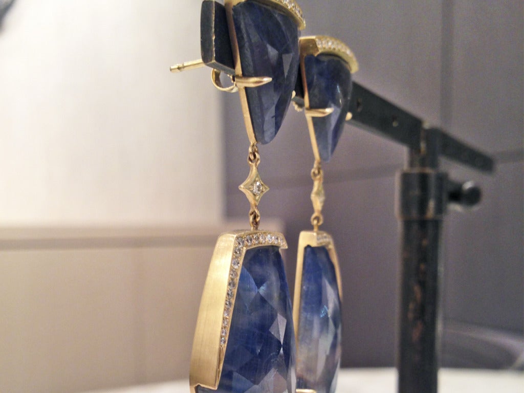 Women's Anahita One of a Kind Faceted Blue Sapphire Diamond Gold Dangle Drop Earrings